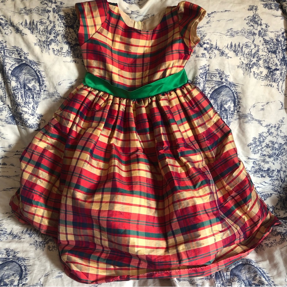 Ellie kids semi formal/formal dress size 6
